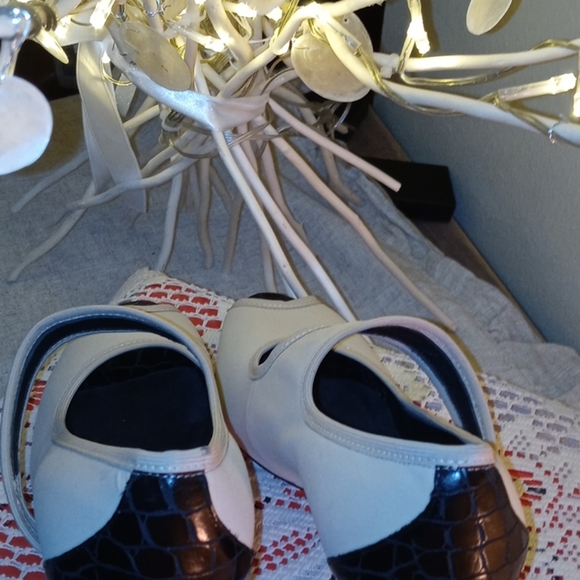 Donald J Pliner Made in Italy Size 9M - Picture 9 of 11